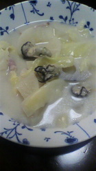 牡蠣と根菜の白味噌仕立てスープ.jpg