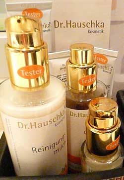 柏の岩盤浴ストーンスパ・ガイアでDr,Hauschka フェイスお試し出来ます。